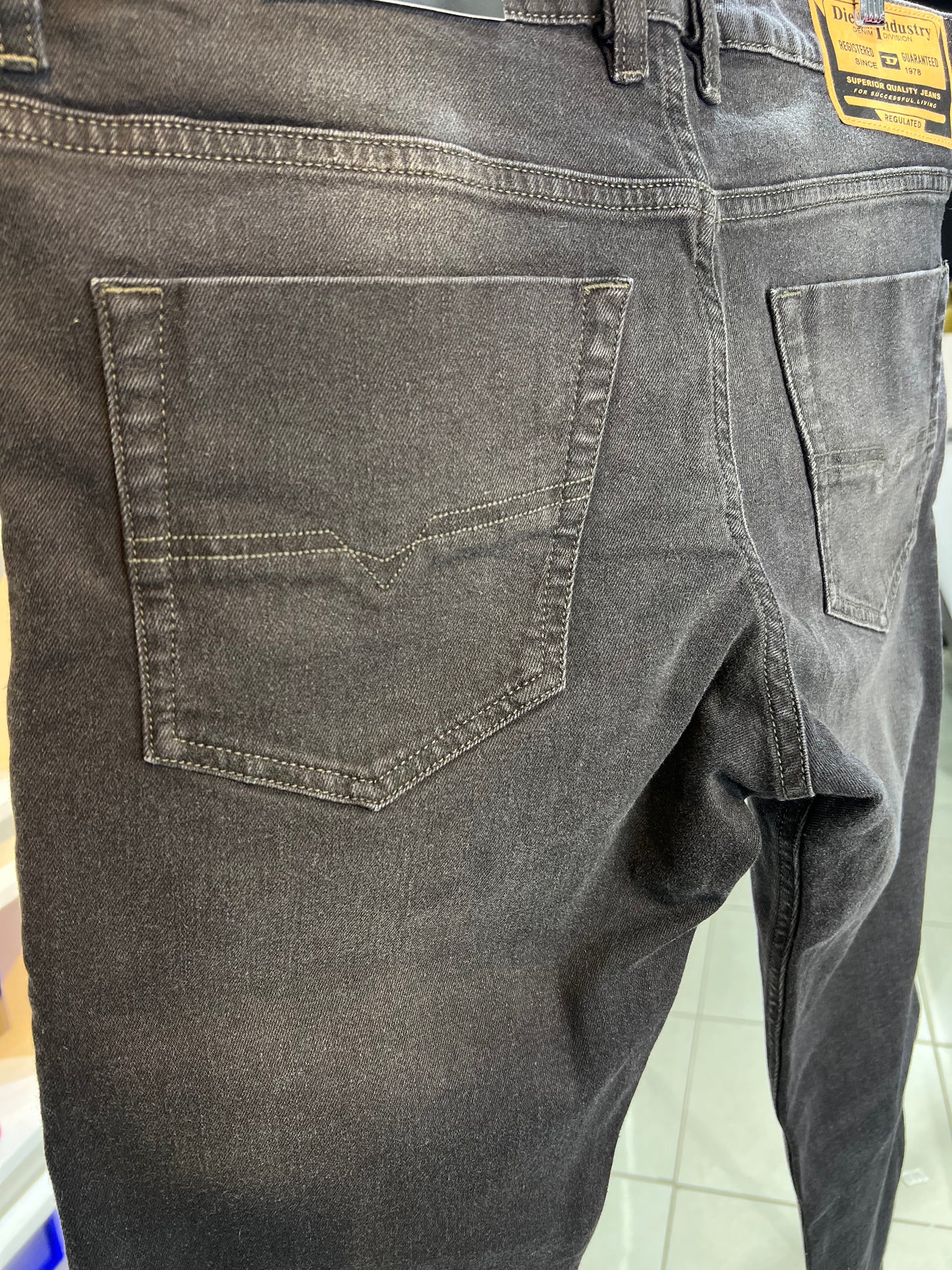 RM064