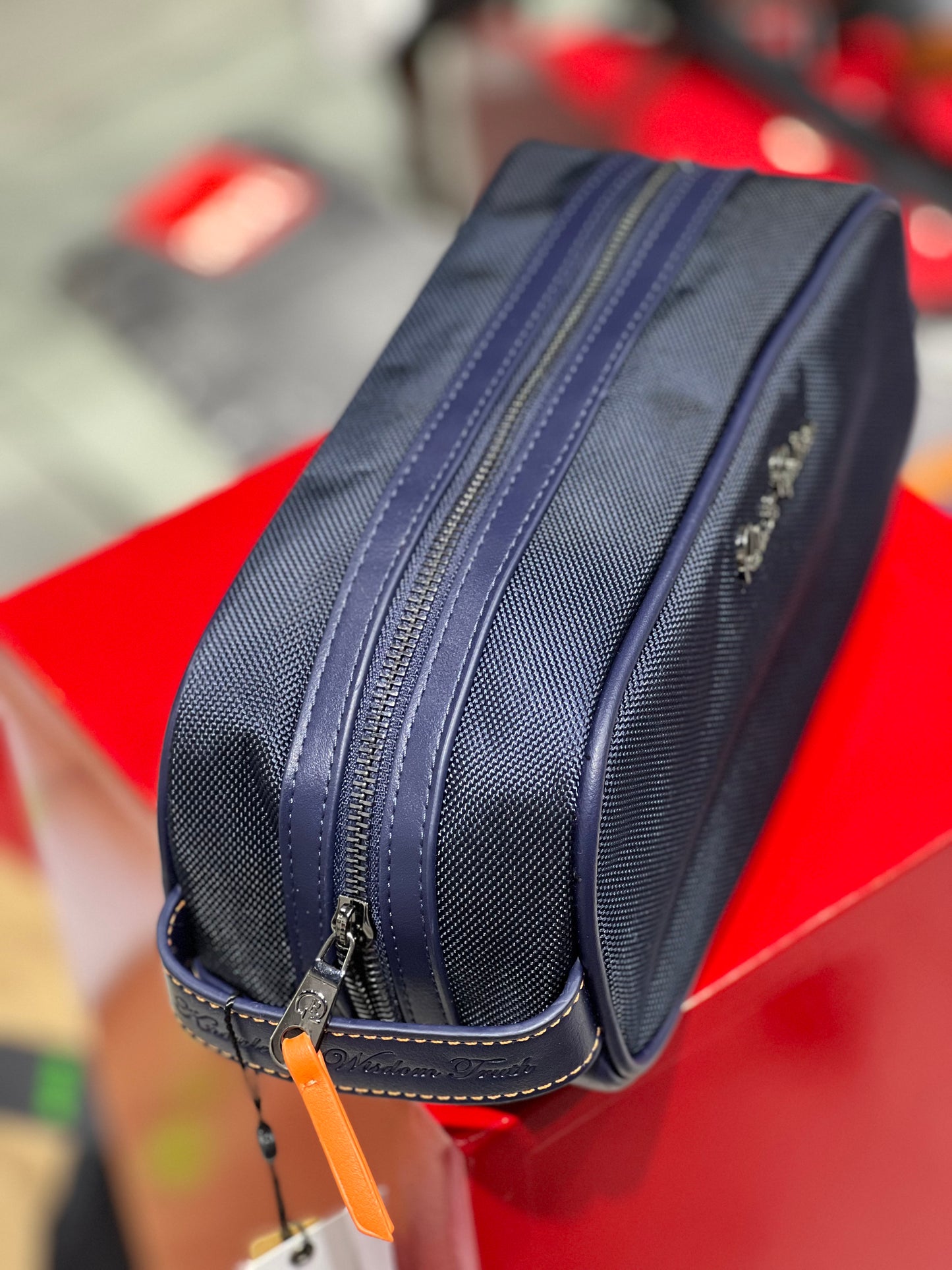 Bulto de mano Robert Grahan