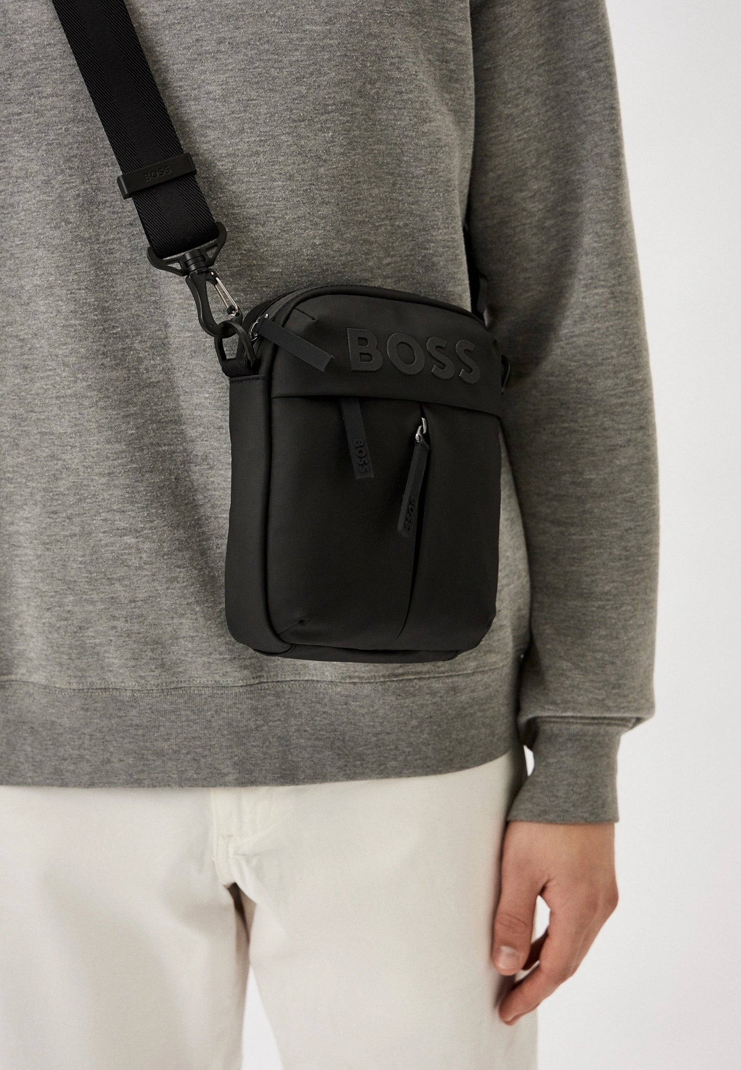 50516893 Black