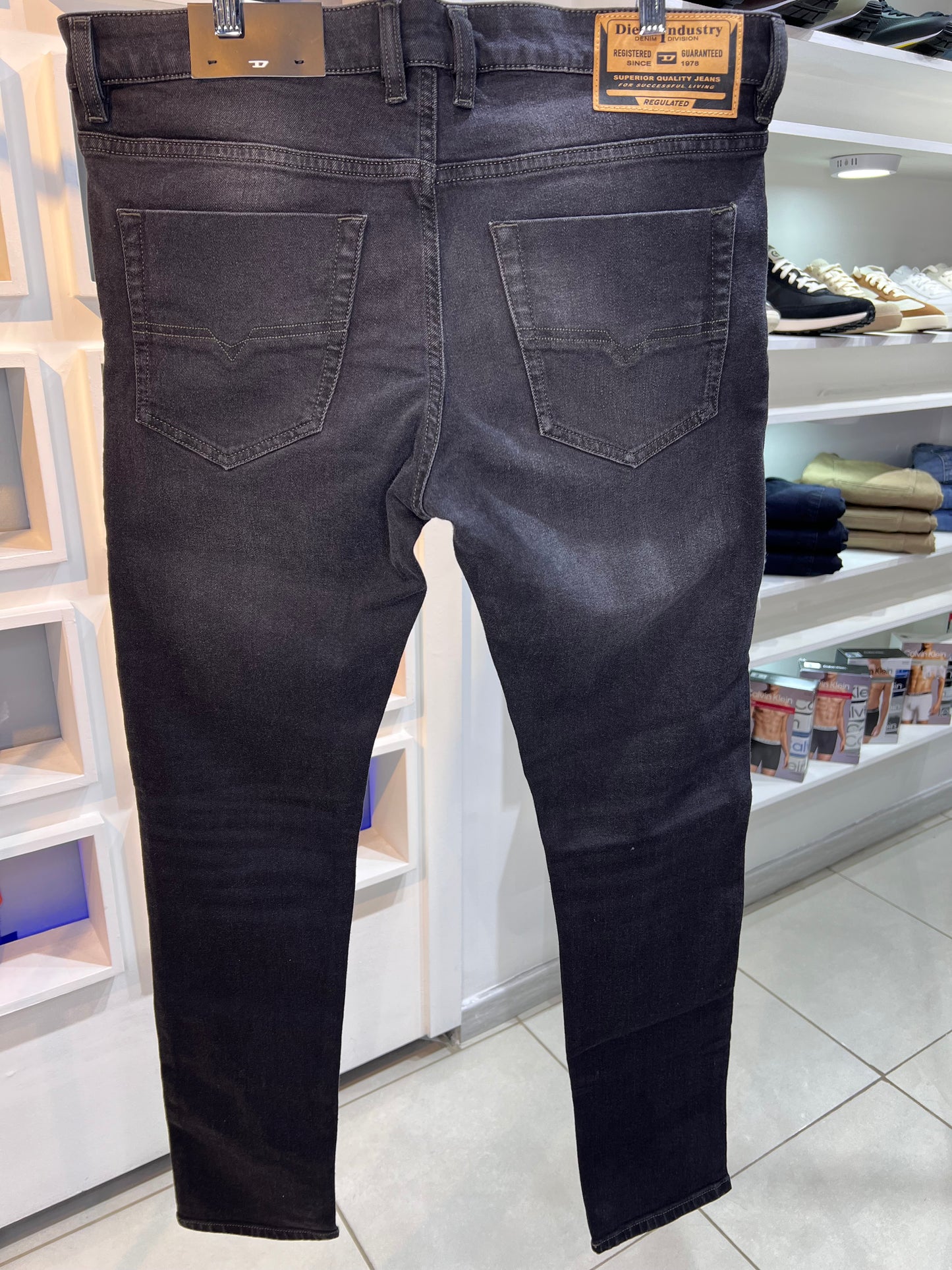 RM064