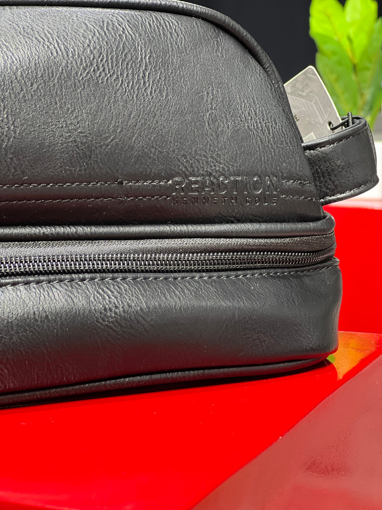 Bulto de mano Kenneth Cole