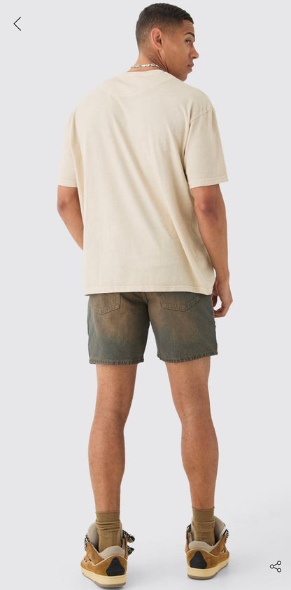 Oversized T-shirts sand