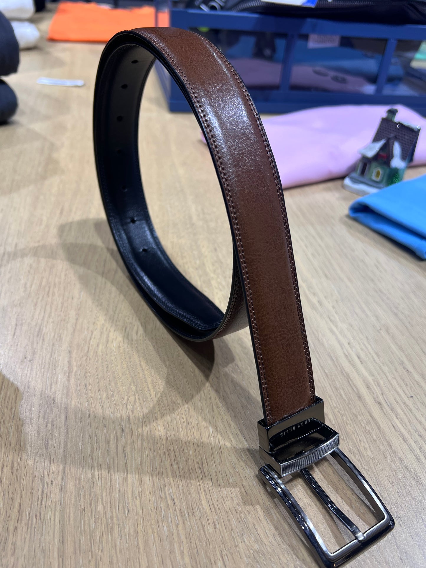 Correa Reversible brown and black