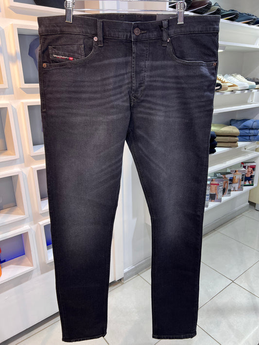 RM064