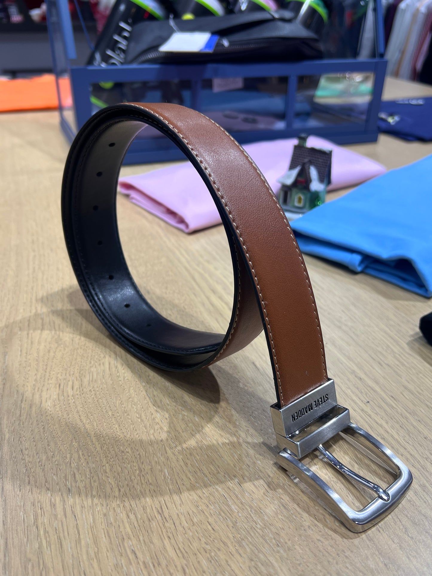 Correa Reversible brown and black