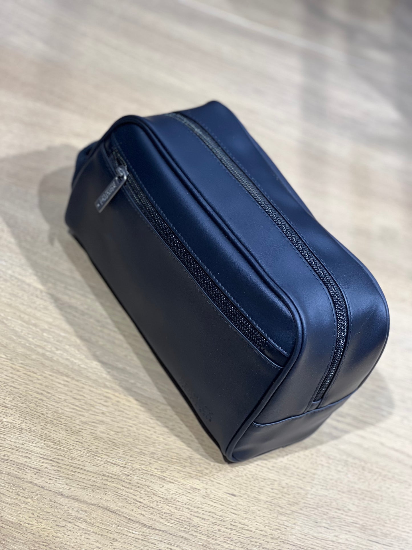 Bulto de mano (Black ) Kenneth Cole