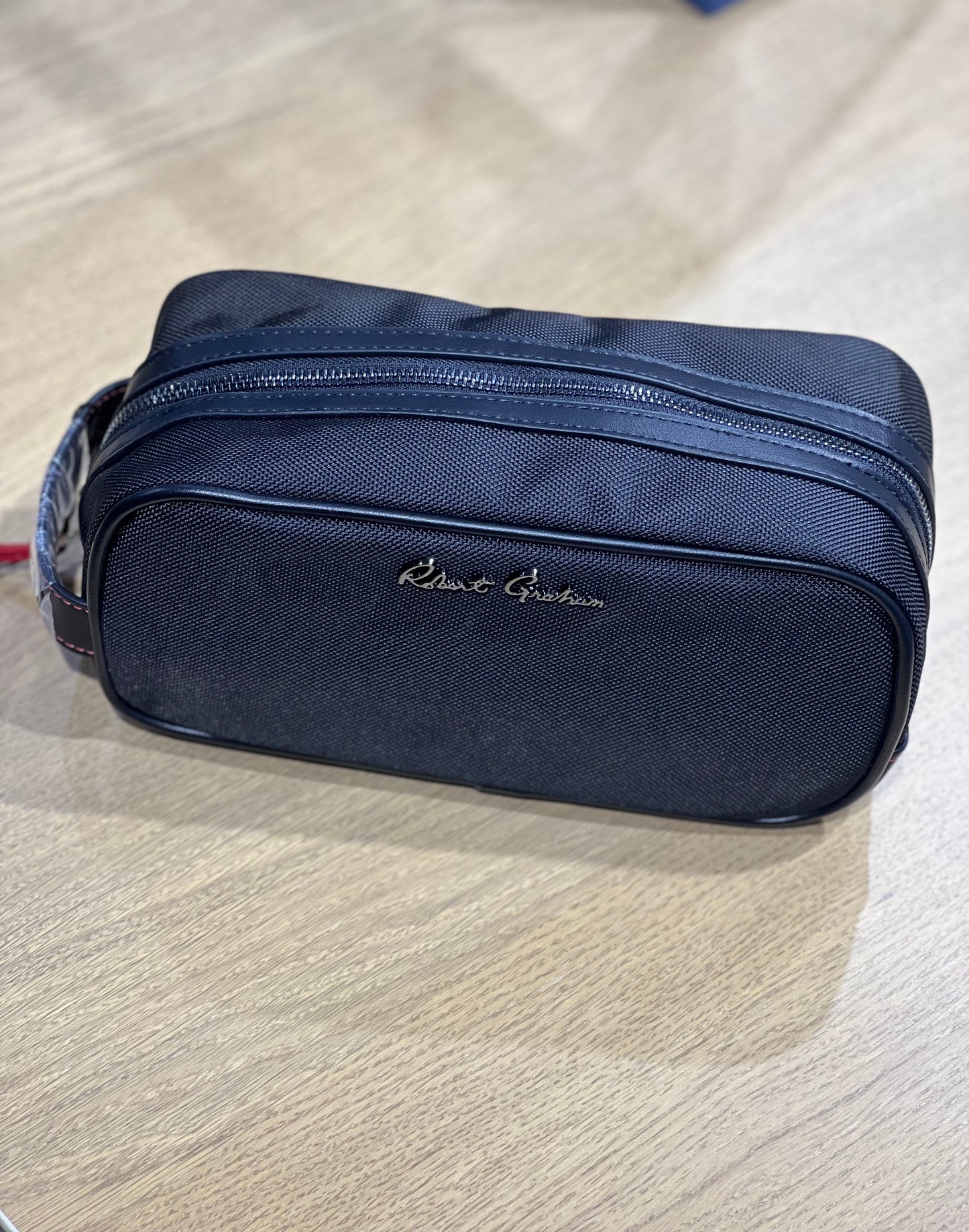 Bulto de mano (Black) Robert Graham